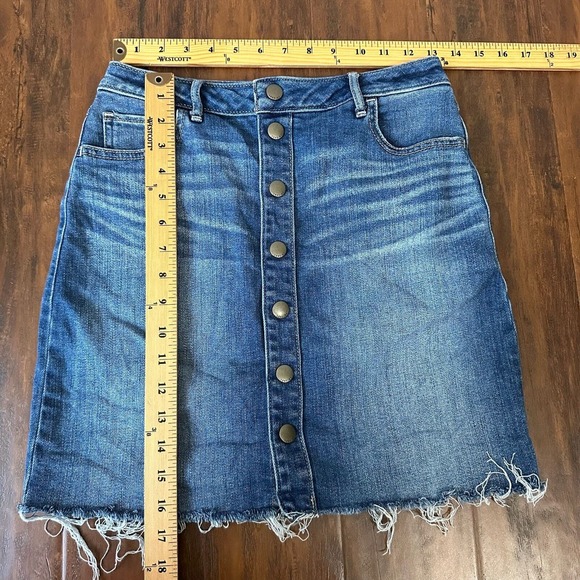 ABERCROMBIE & FITCH Distressed Snap Front Denim Skirt Cut-Off Raw Hem Blue - Picture 8 of 8